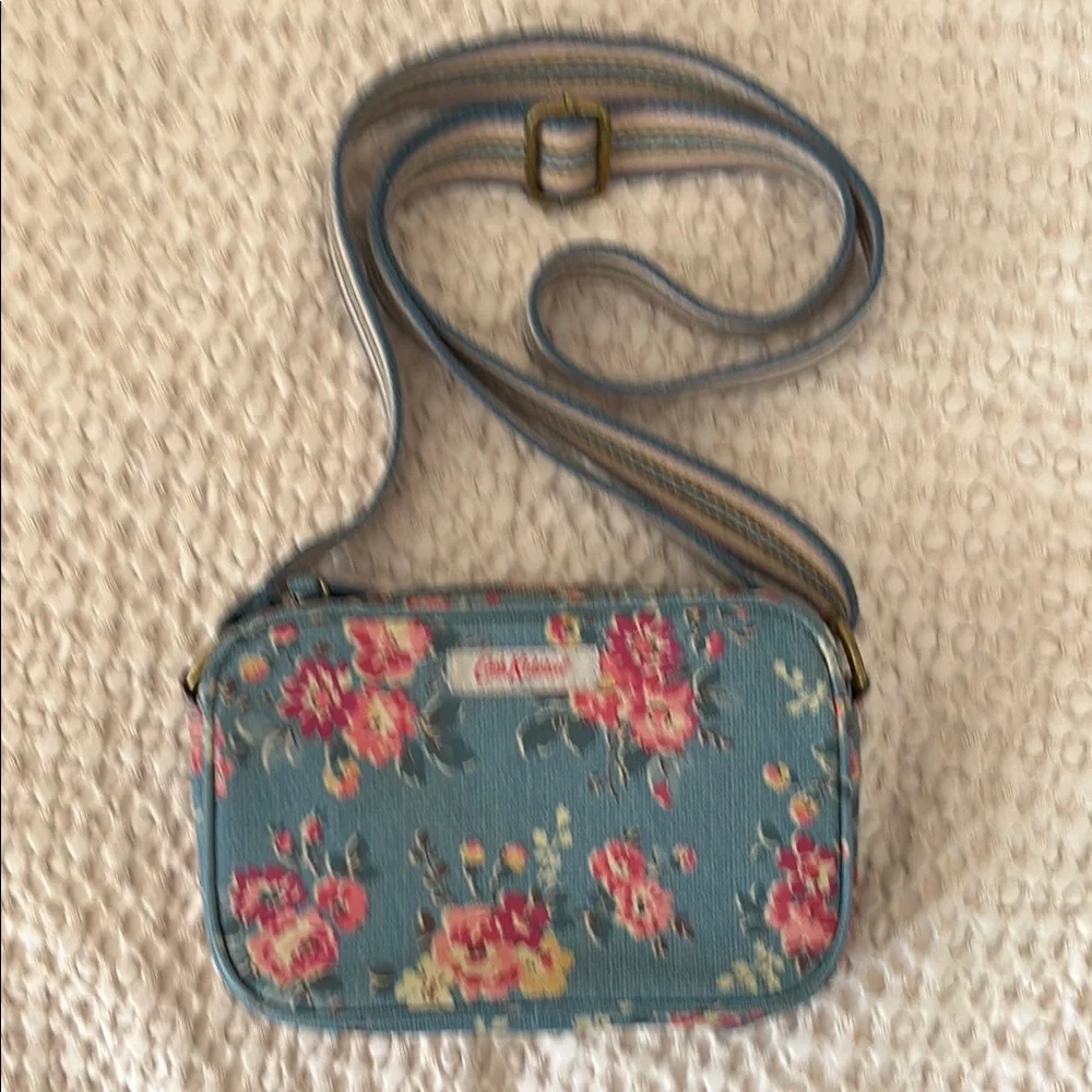 Cath Kidston London Floral Crossbody Bag - Picture 6 of 11